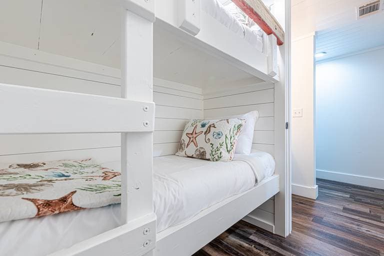 Bayou Townhome - Image 24