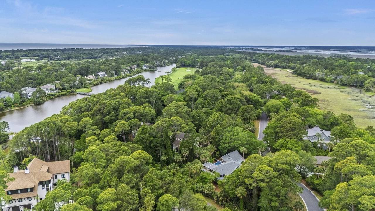 Curlew Court - Image 39