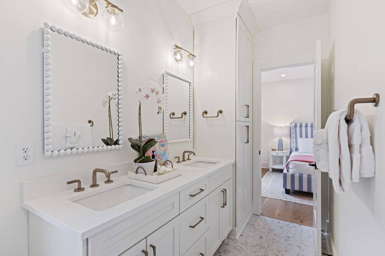 Yacht Harbor #10 - Image 32