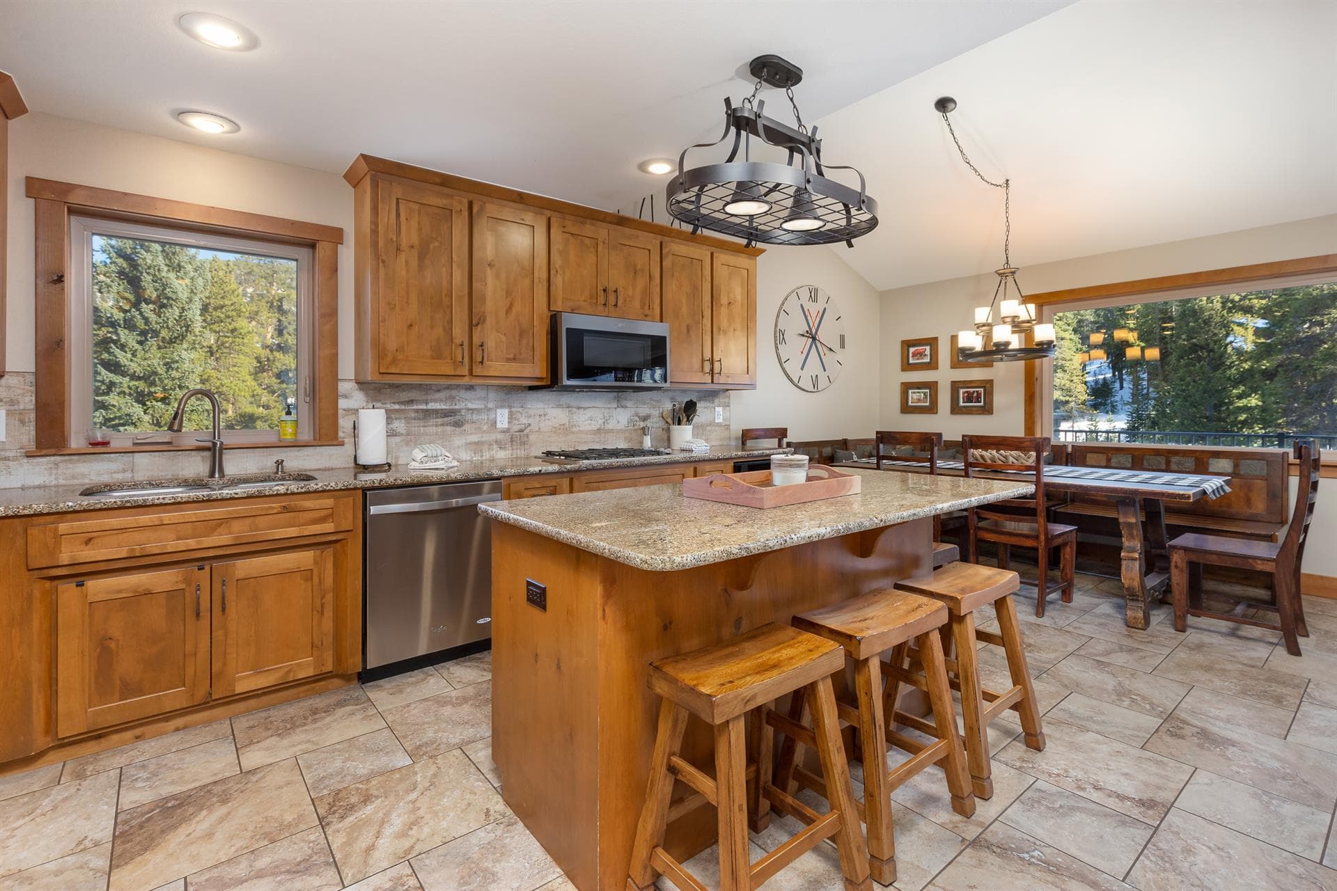 Crown Drive - Image 4