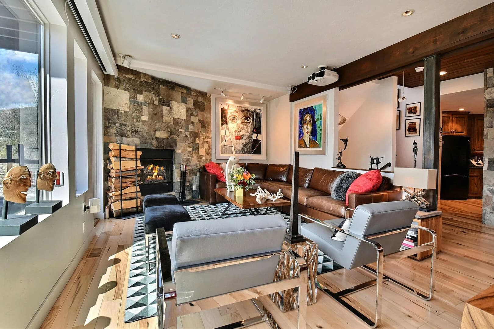 Main Street Retreat - Image 4