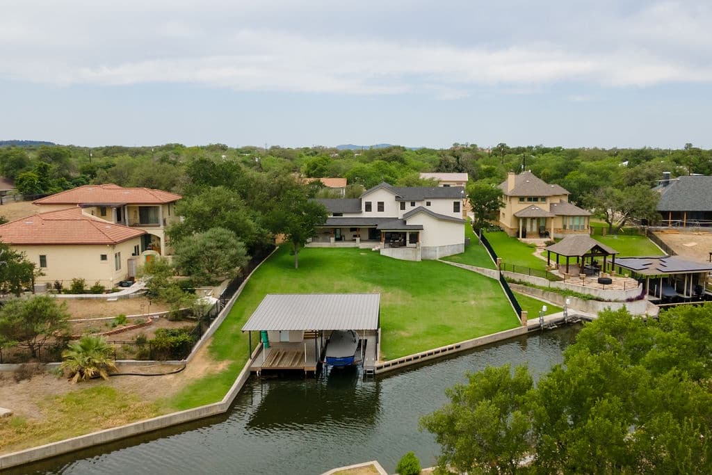 Wish You Were Here Place - Image 33