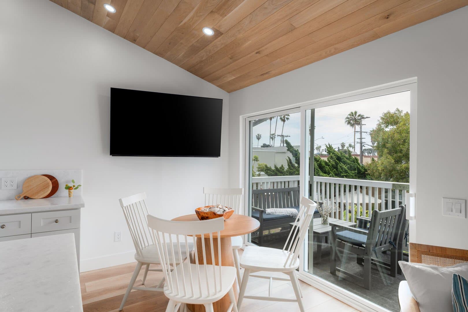 Island Paradise - Image 6