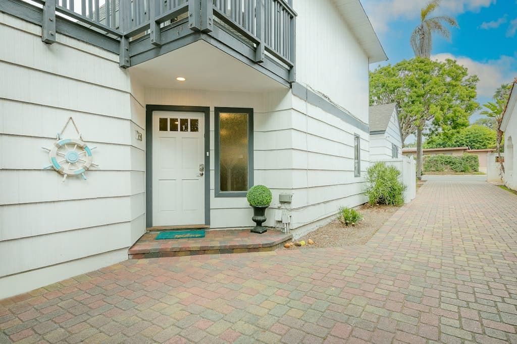 Retreat Compound - Image 27