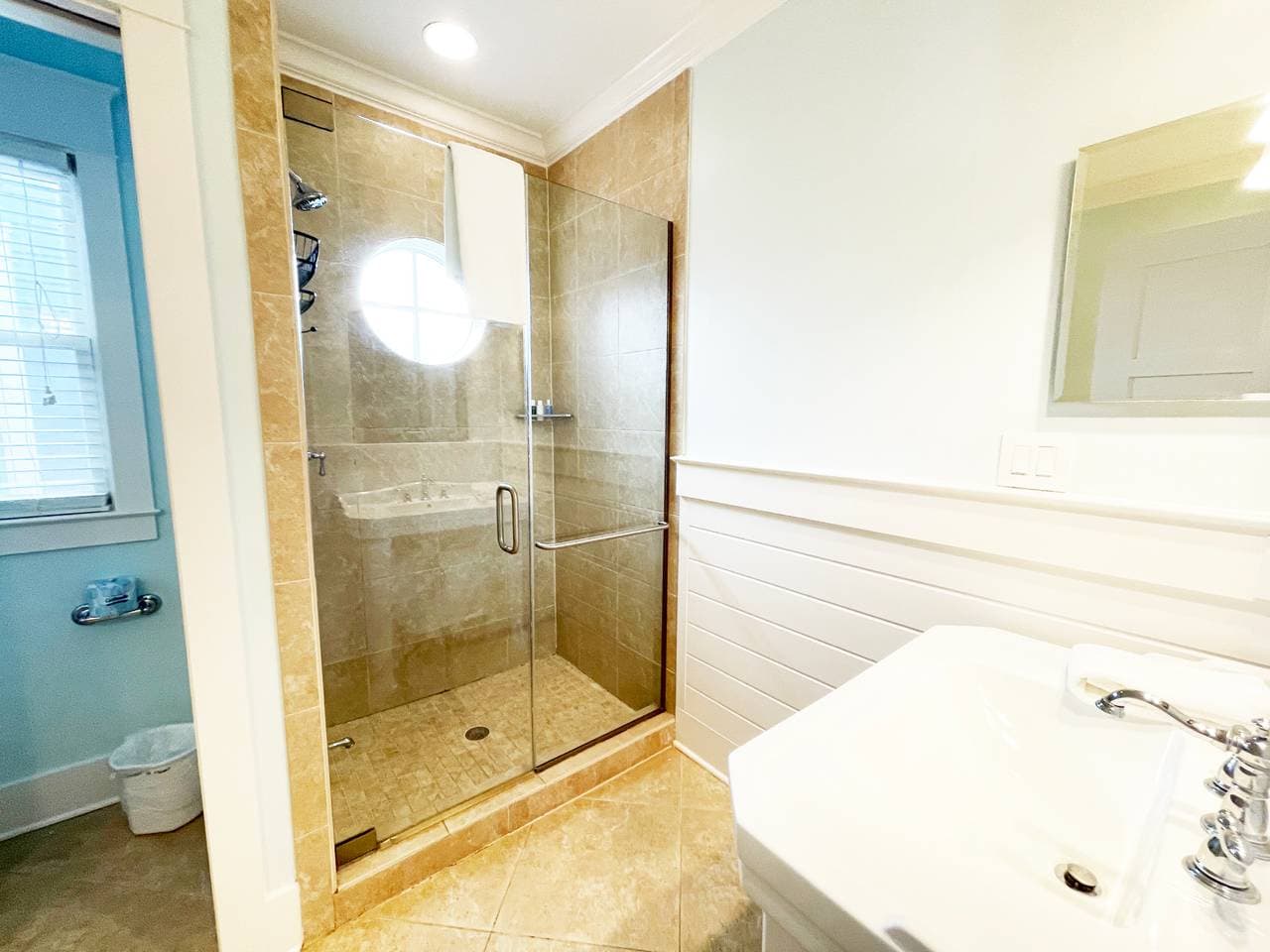 Frosted Orange Home - Image 29