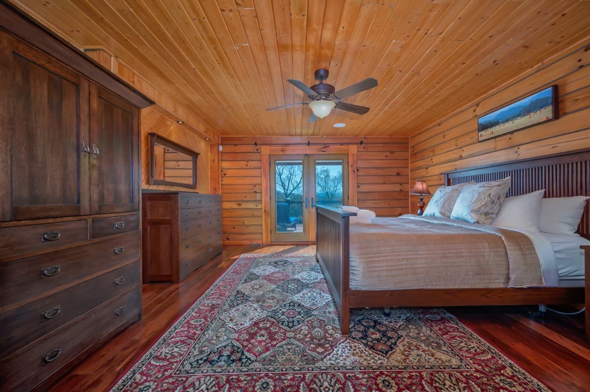 Chateau Laurel - Image 15