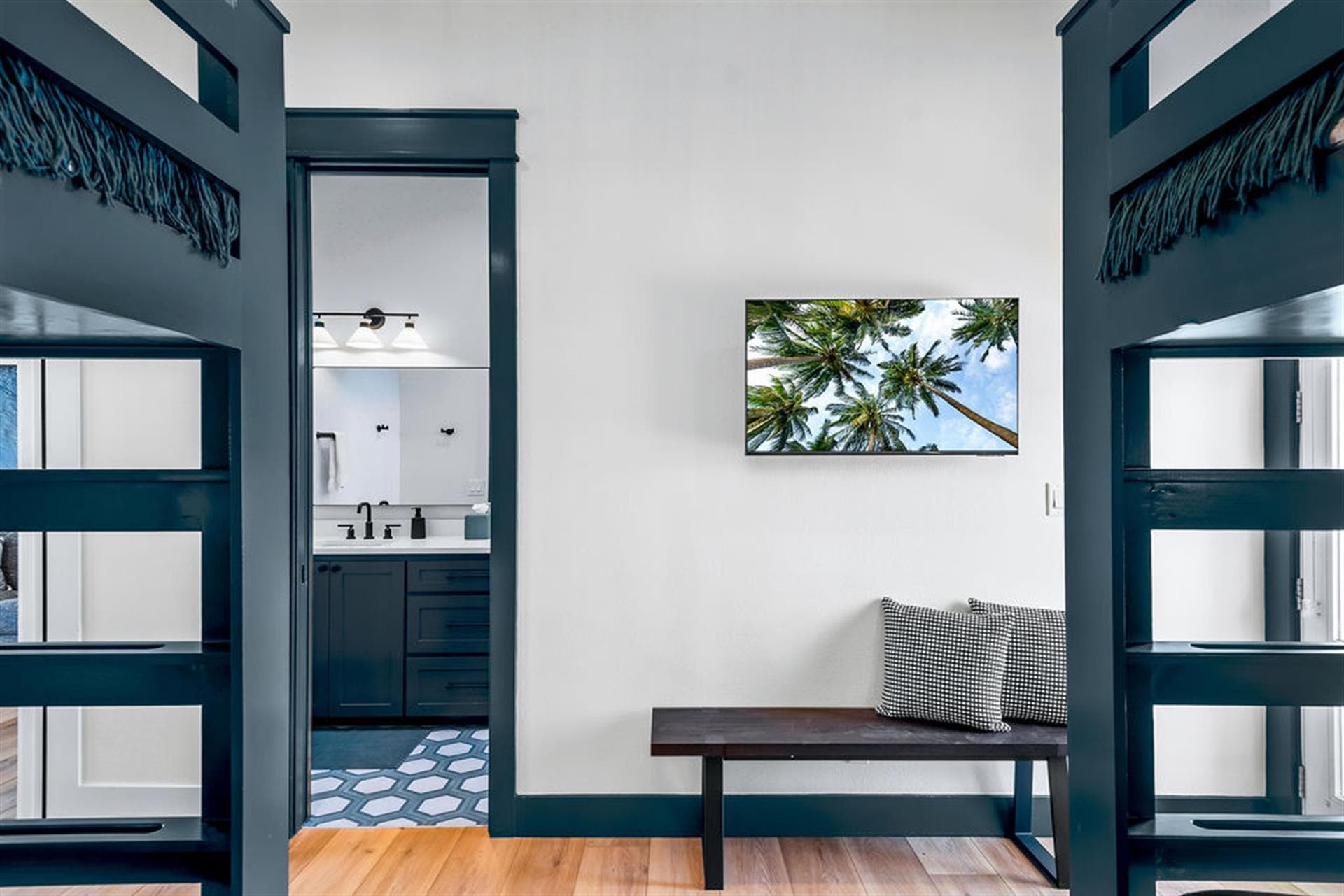 Blue Water Villa - Image 14