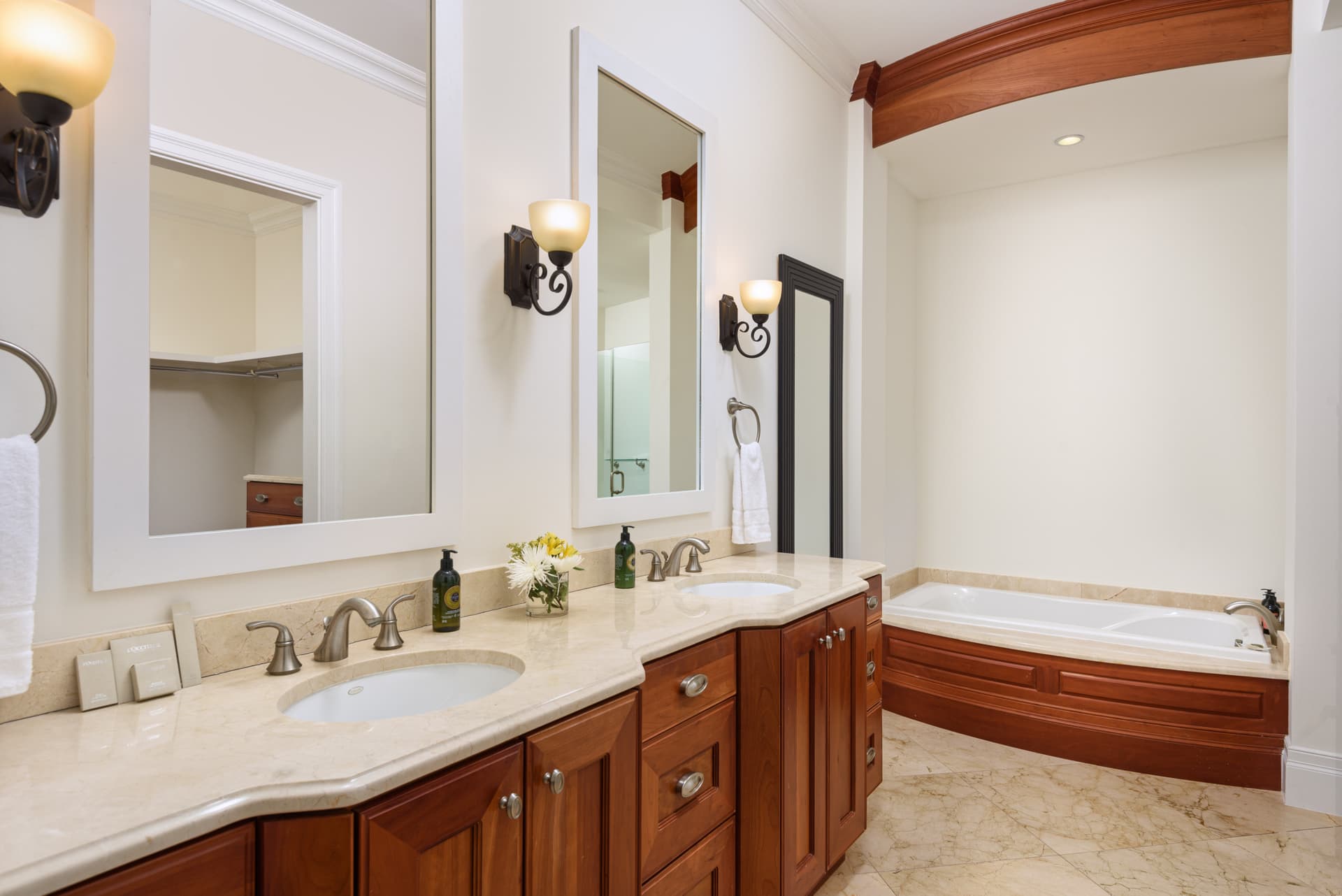 Salt Life Villa - Image 8