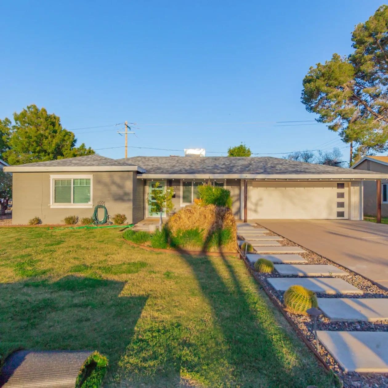 Sunset on 11th - Image 31