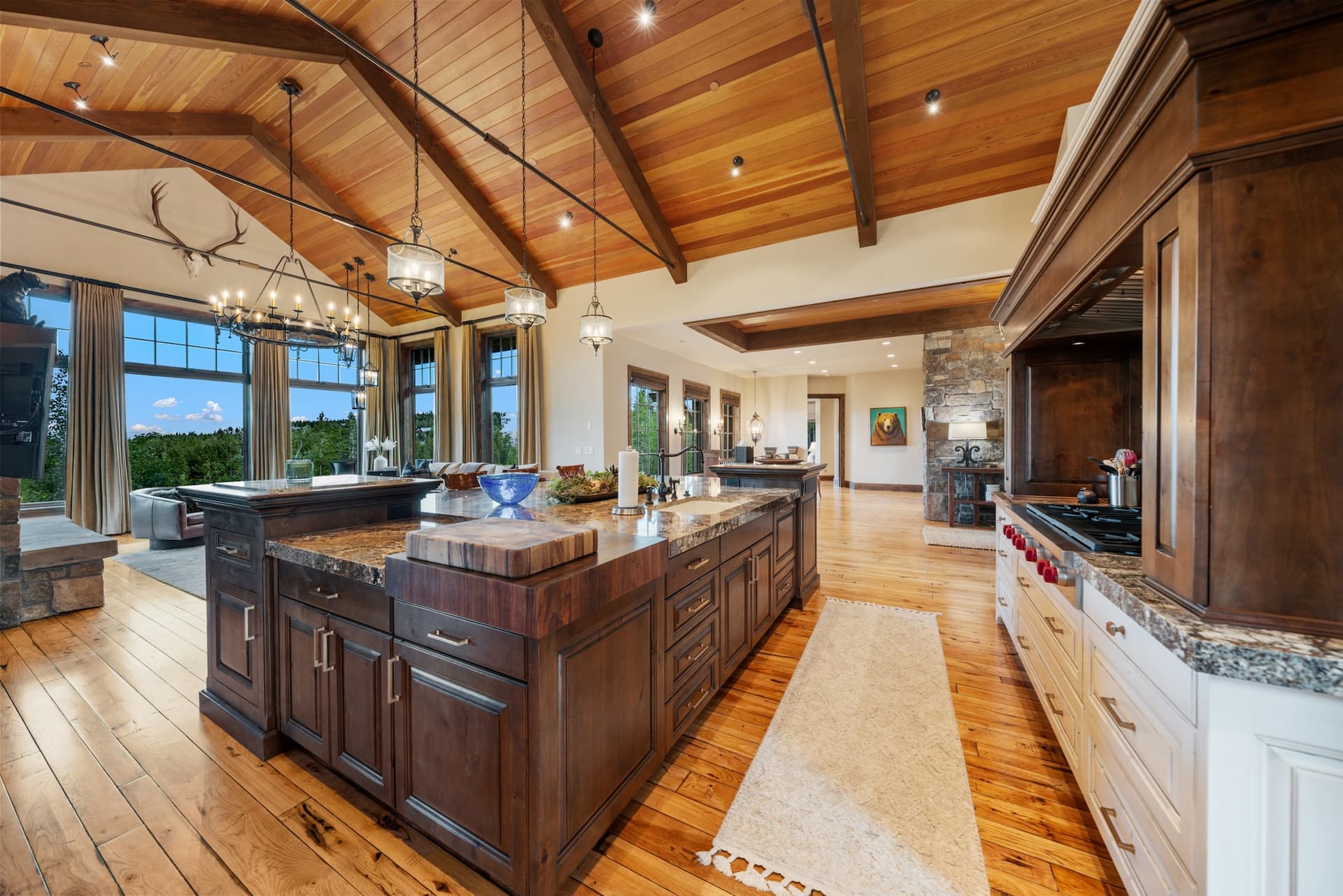 Last Best Chalet - Image 6