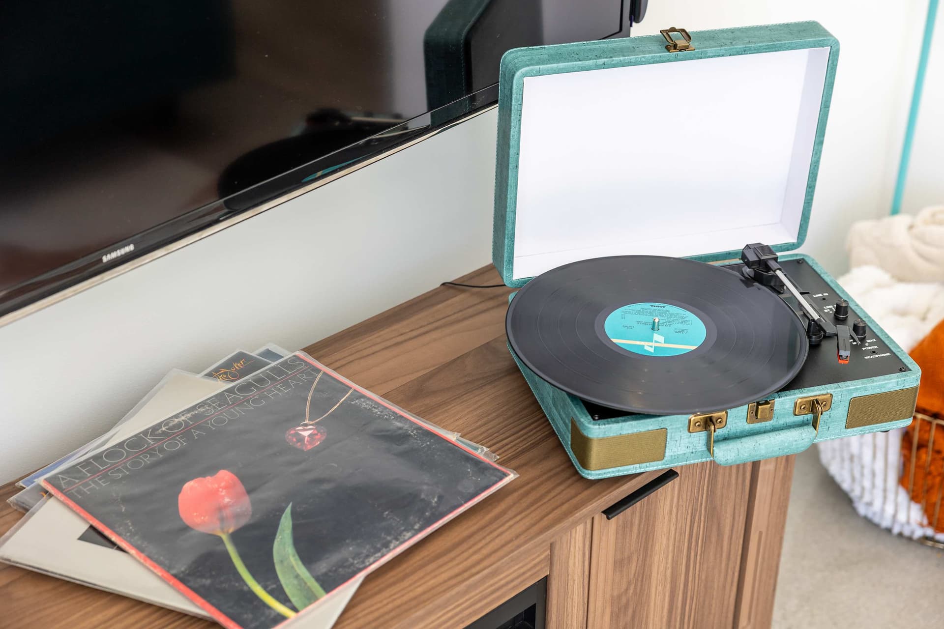 Cascade & Calm Home - Image 83