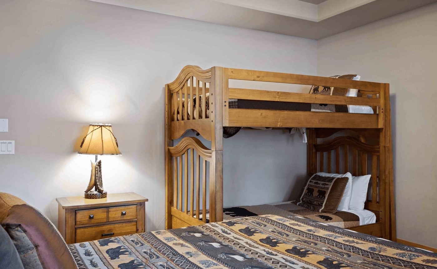 Mont Vista Chateau - Image 25