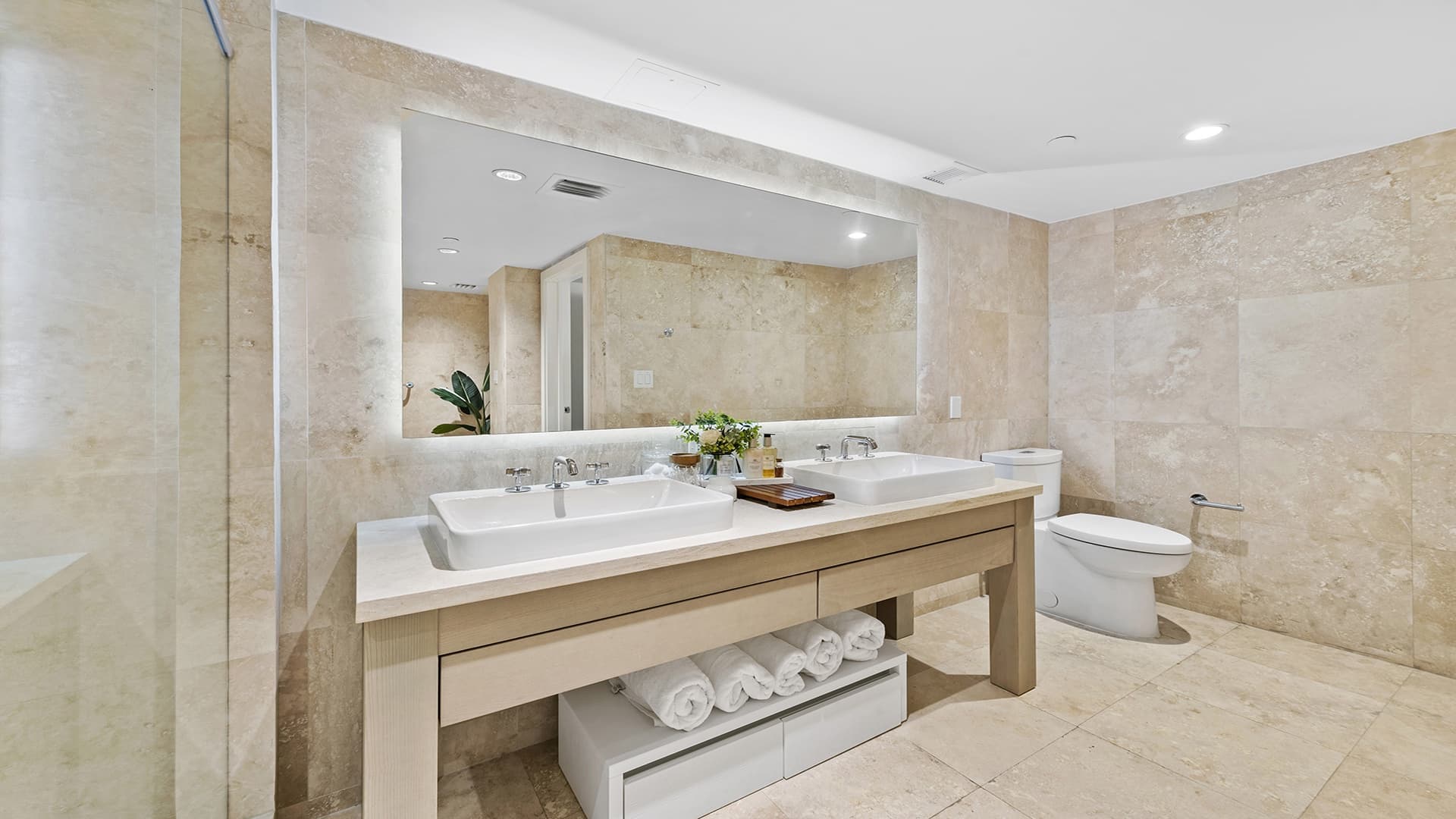 1 Hotel & Homes Condo #945 - Image 6