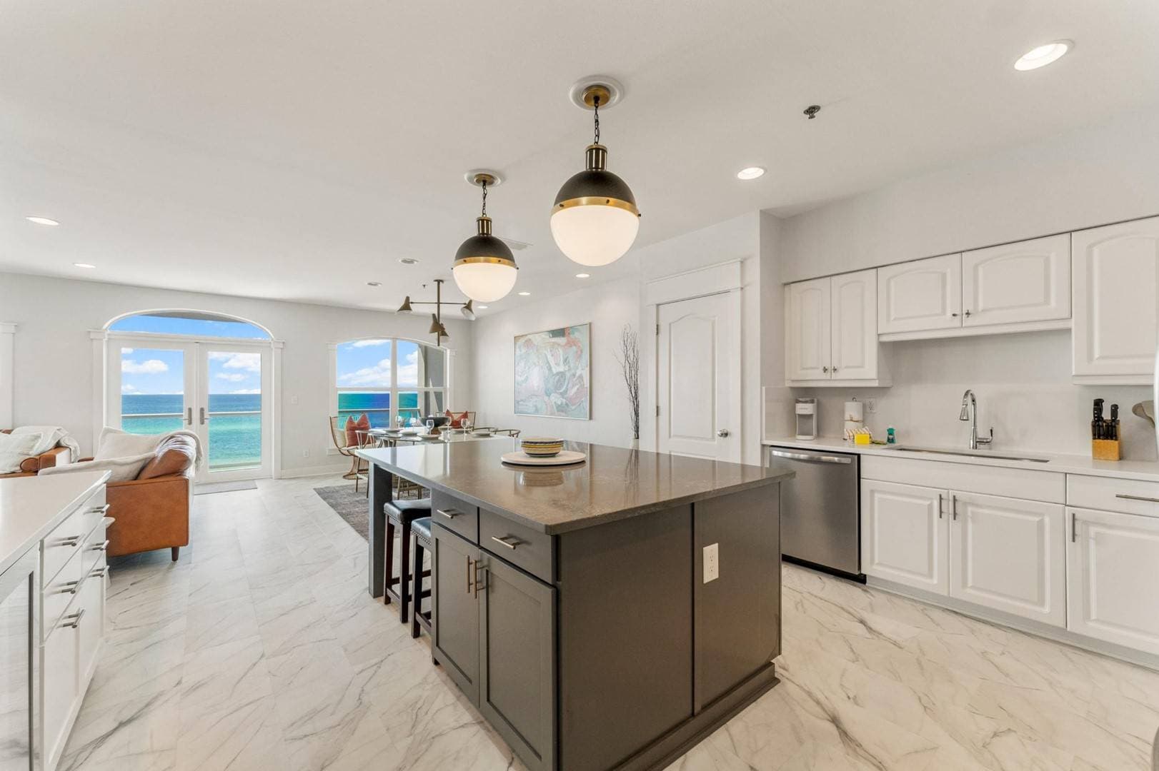 Rosey's Retreat - Image 5