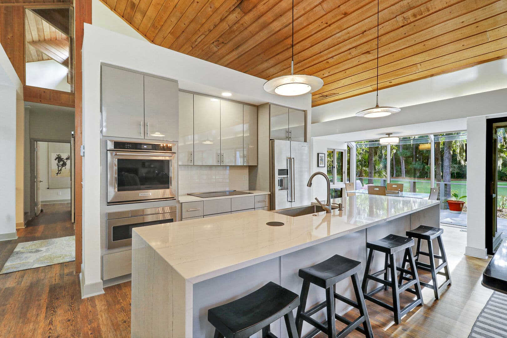 Sunny Shores - Image 5