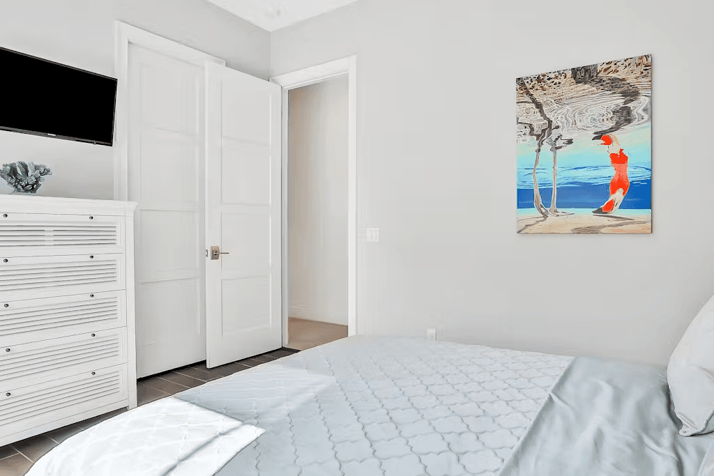 Island Estate Waterfront Villa - Image 21