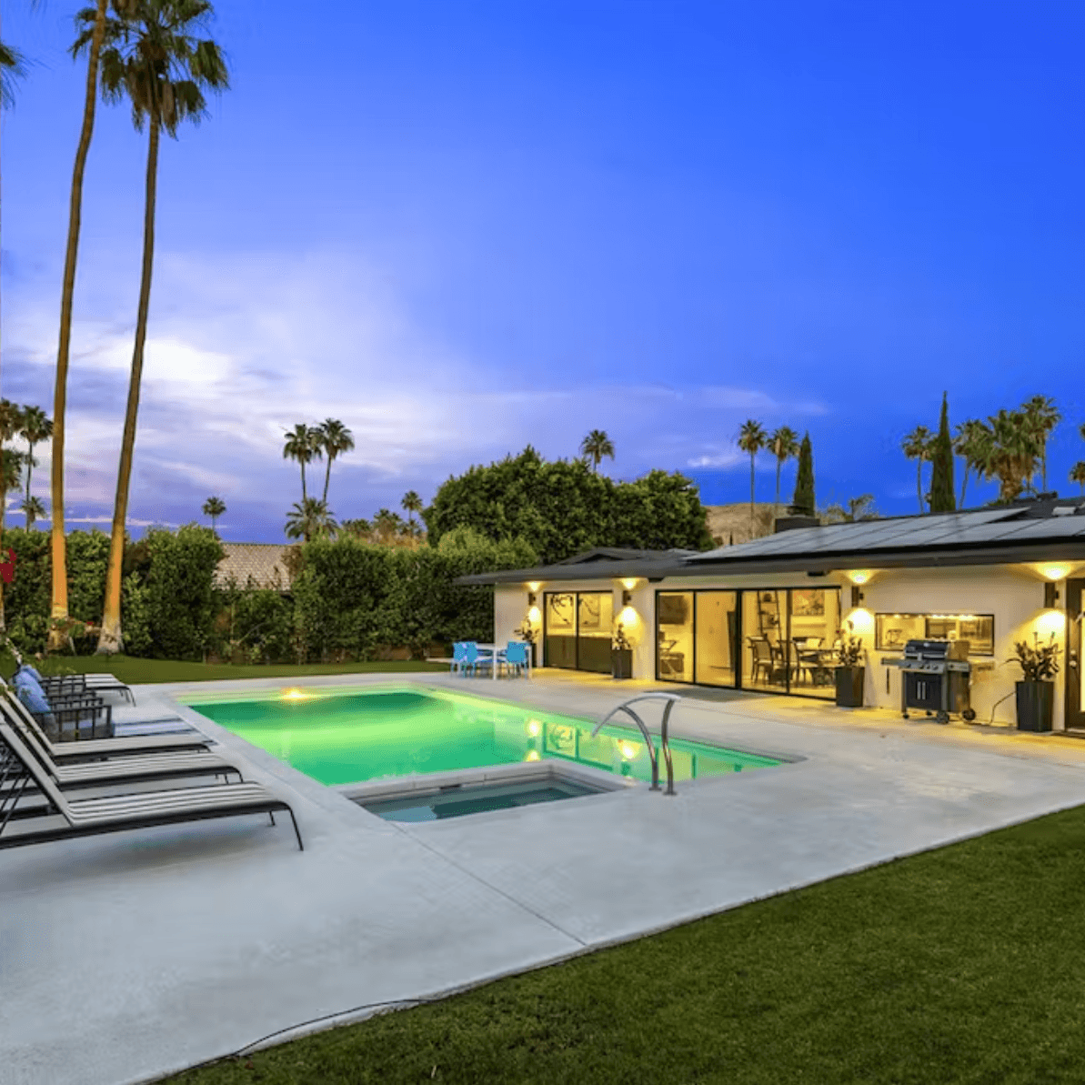 Sunsets on Sierra Home - Image 1