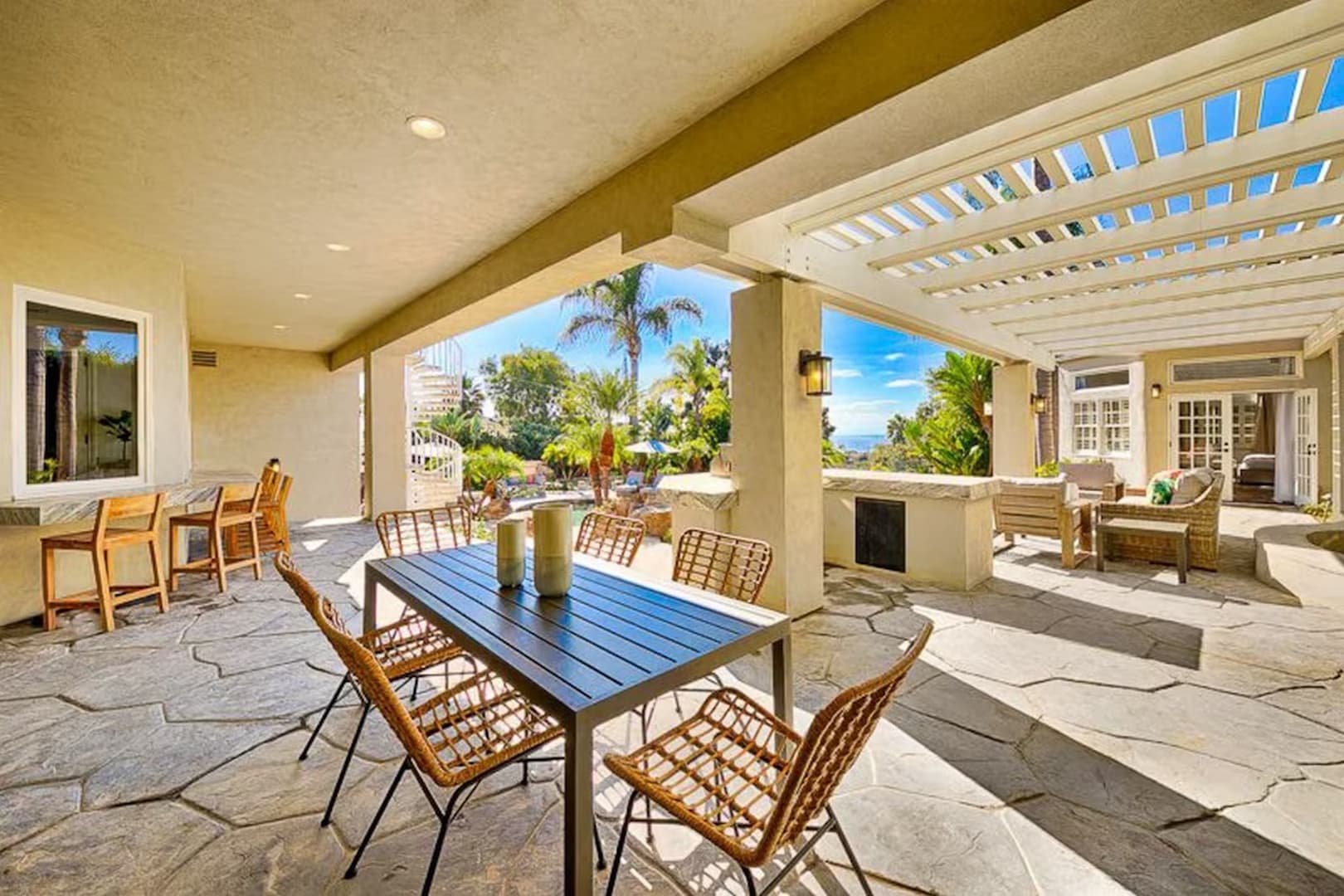 La Jolla Lifestyle - Image 34