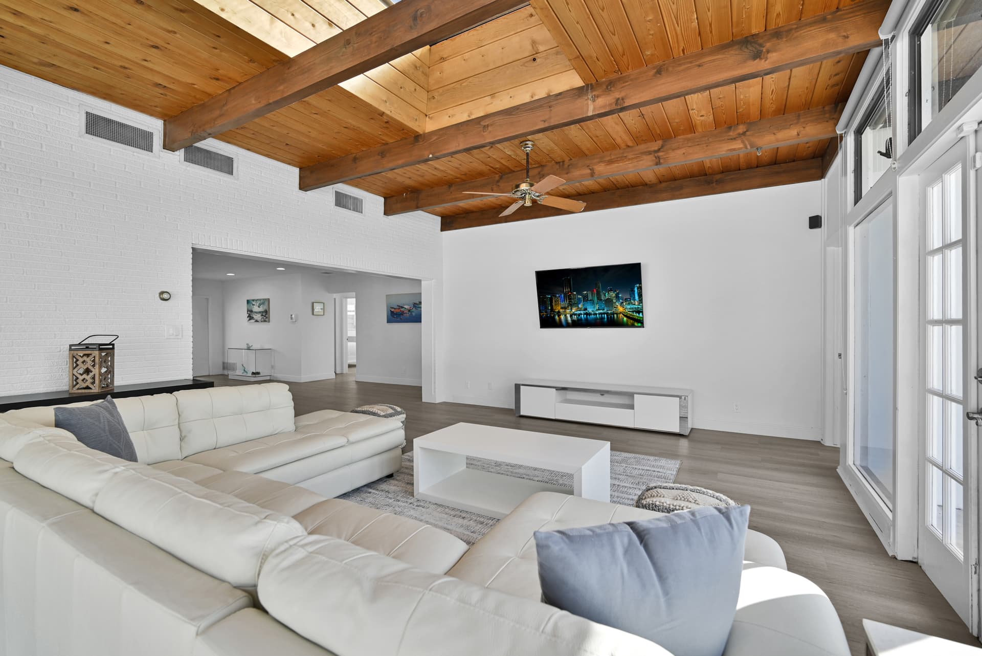 Rodman House - Image 8