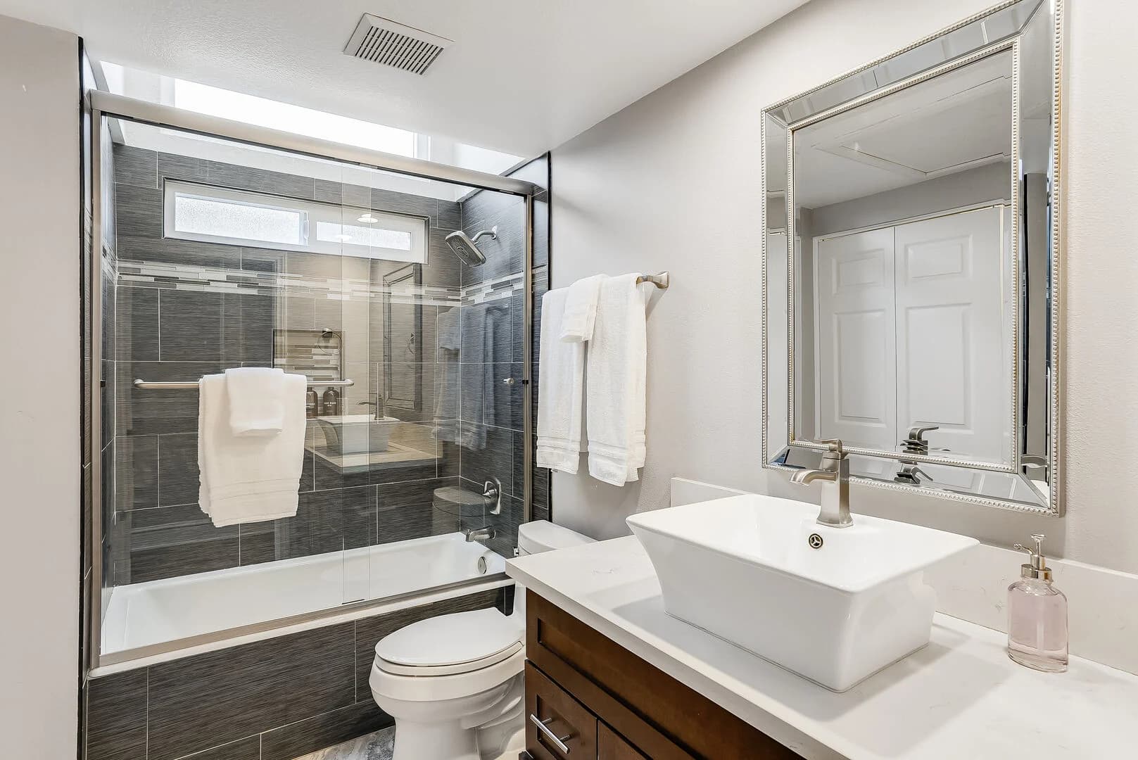 Deal Place - Image 31