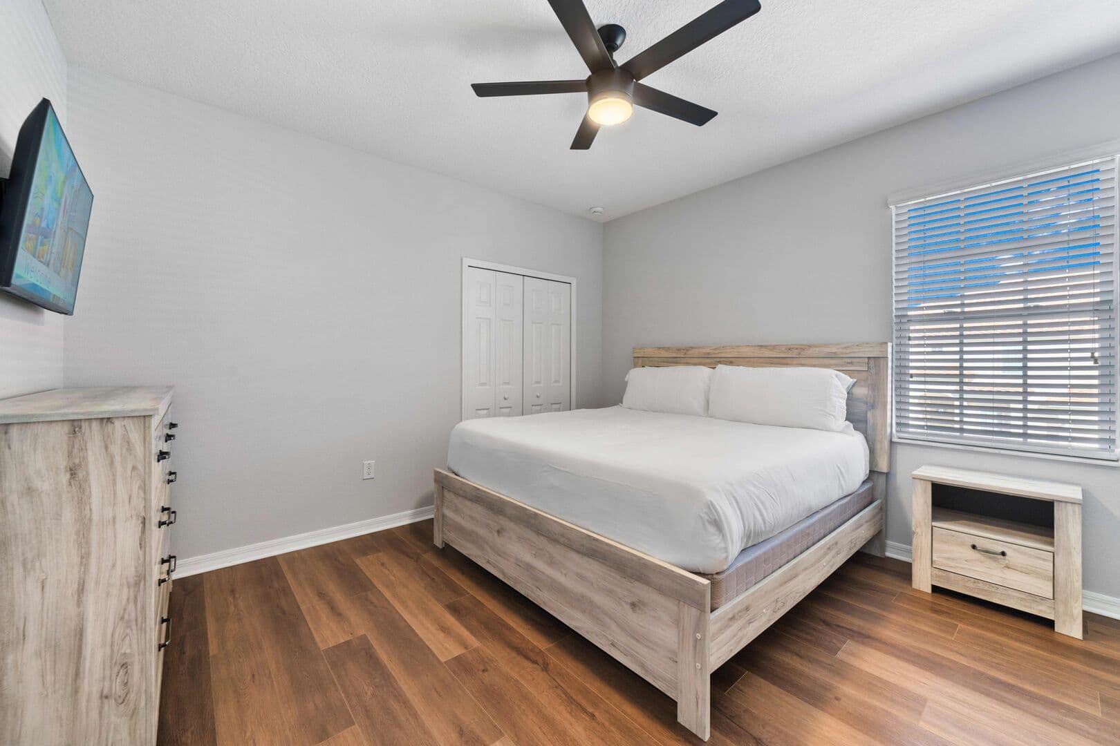 Grand View - Image 29