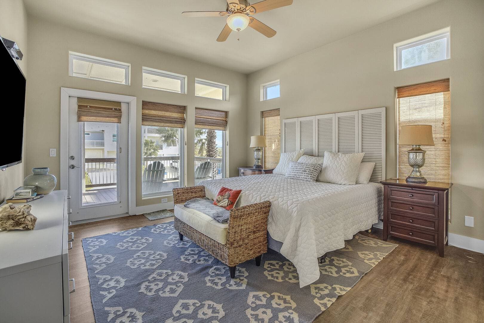 Gone Coastal House - Image 23