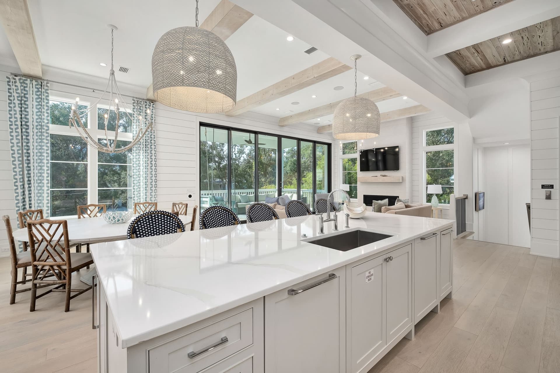 Bearfoot By The Sea - Image 18