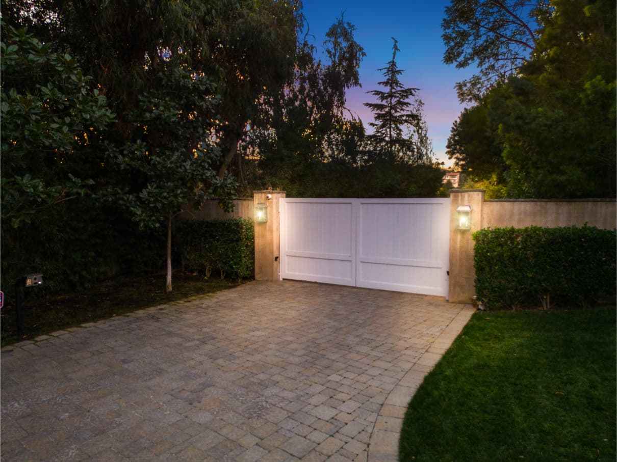 Stradella Hideaway - Image 43