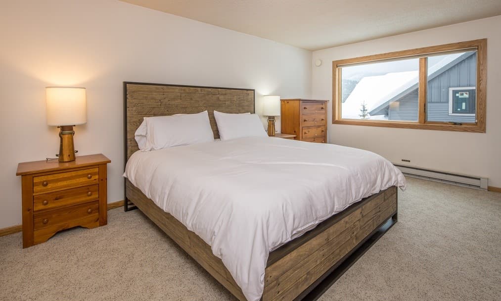 Running Bear Home - Image 18