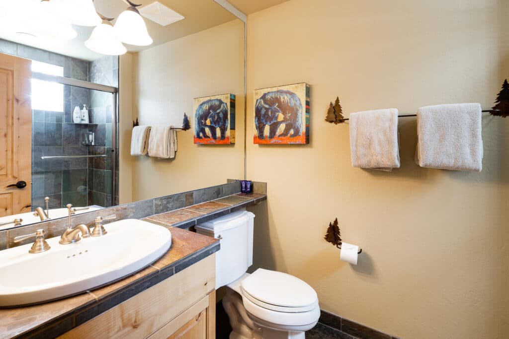 Full Moon House - Image 21