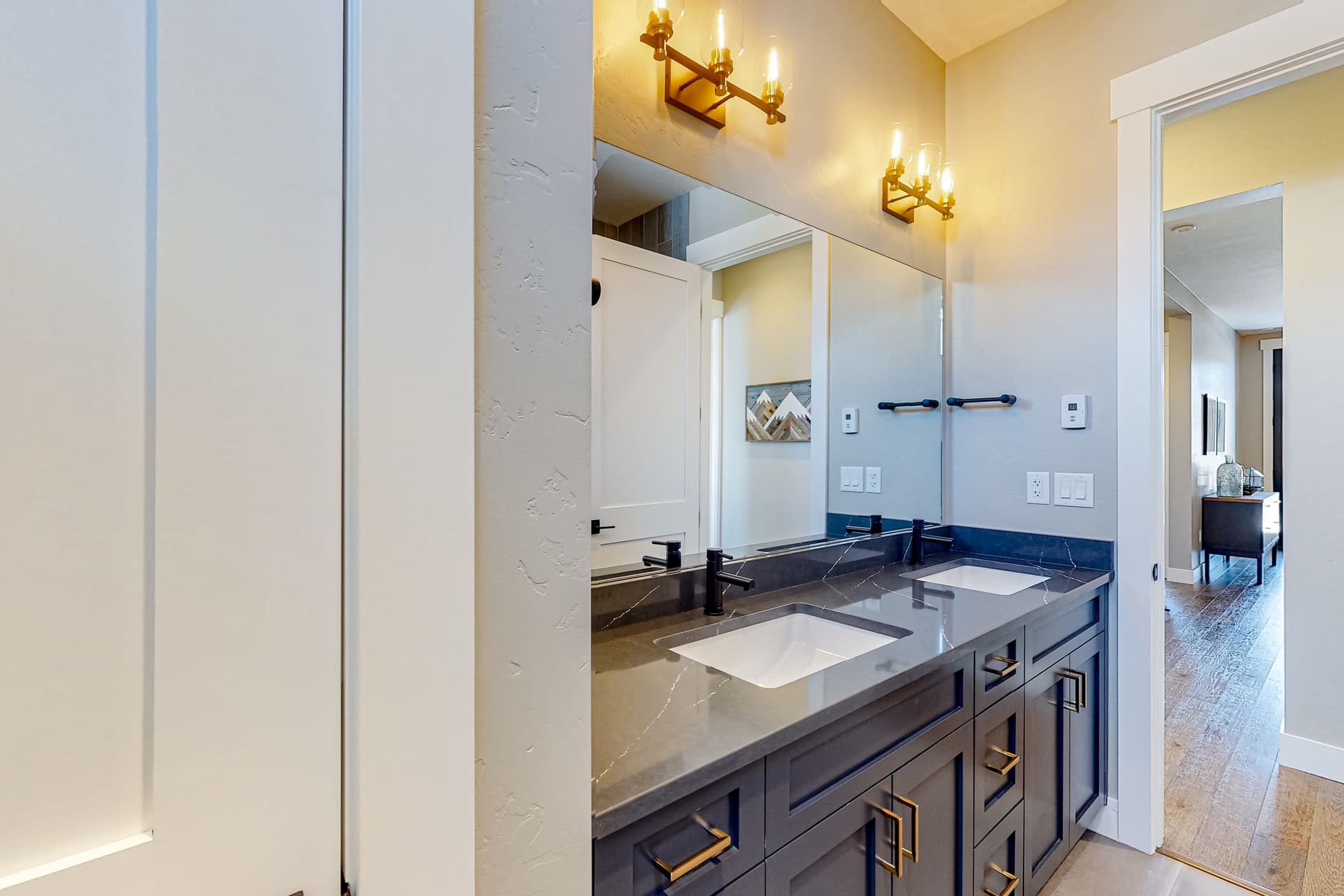 Rendezvous Flat - Image 21