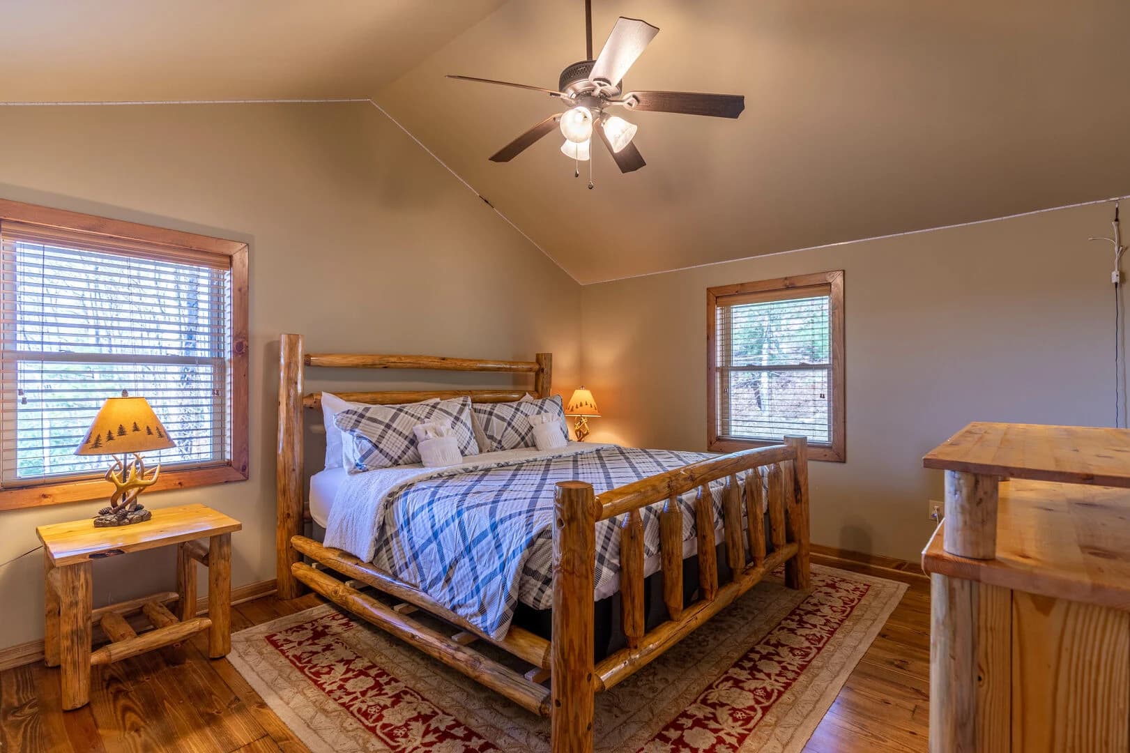 Skyland Cabin - Image 19