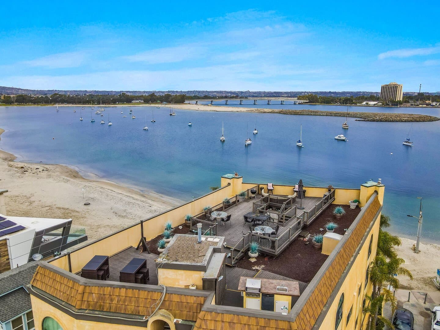 Bayside Escape 4 - Image 3