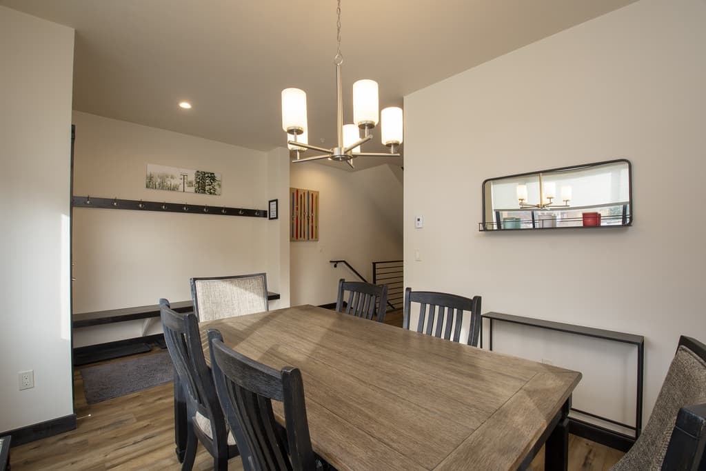 Arrow Residence 248 - Image 3