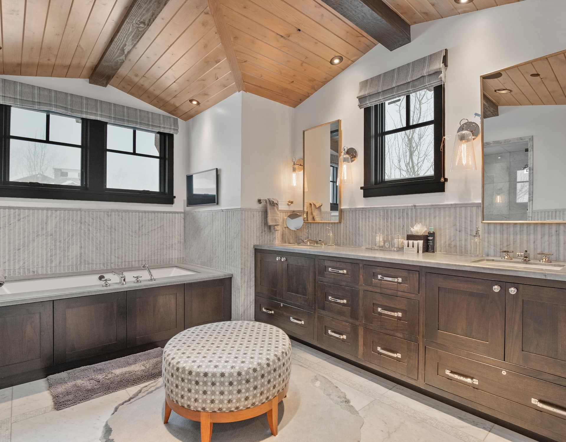 Silver Buck - Image 43