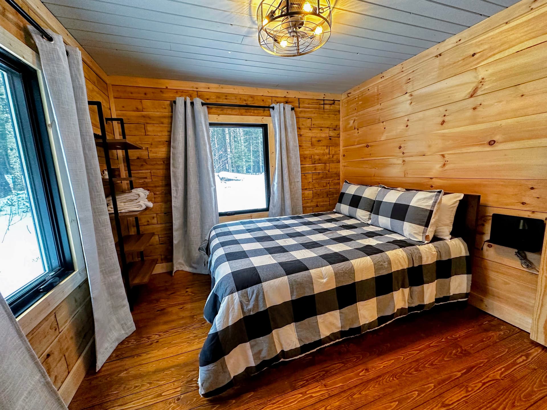 Serenity Log Retreat - Image 14