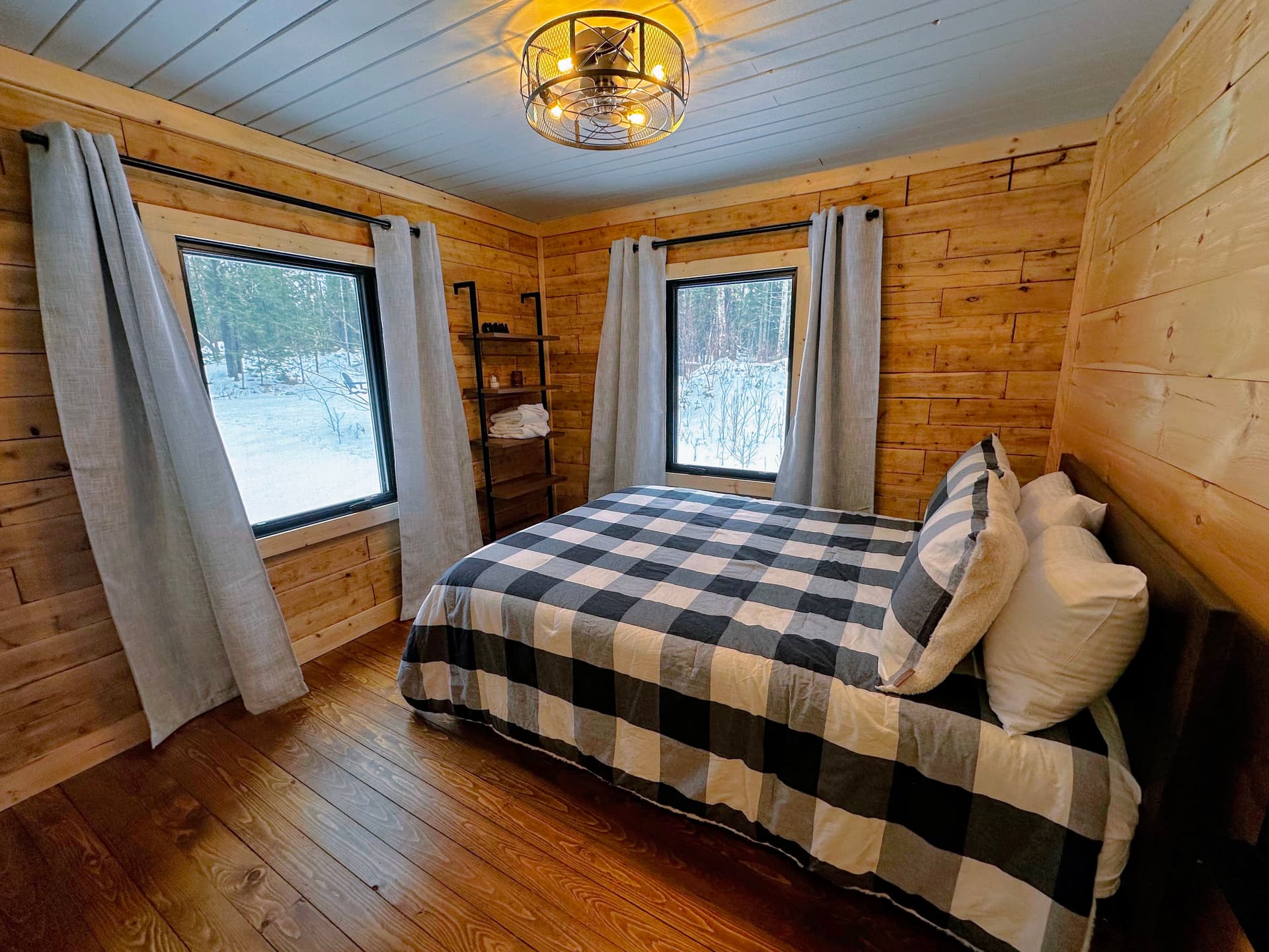 Serenity Log Retreat - Image 15