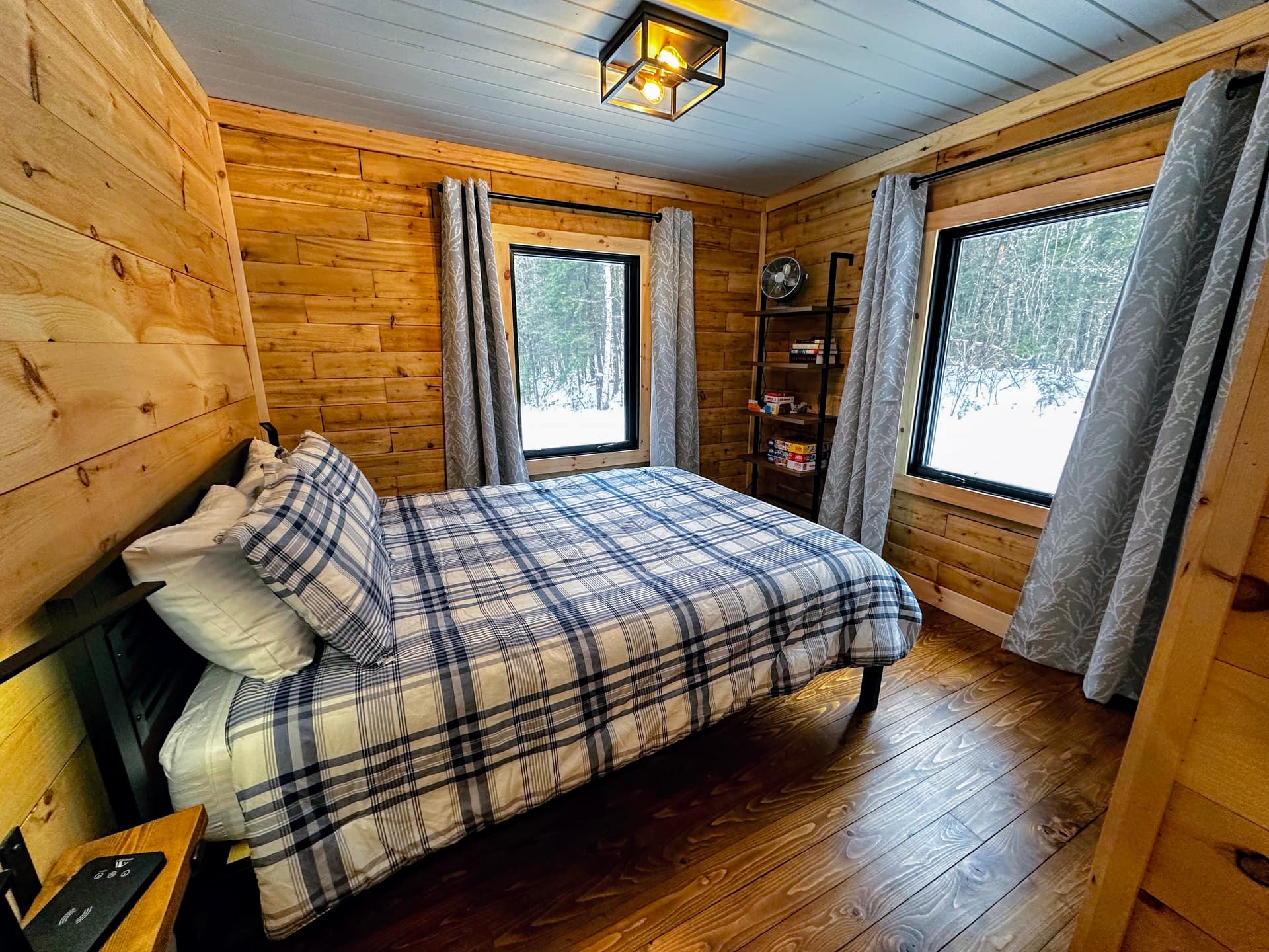 Serenity Log Retreat - Image 16