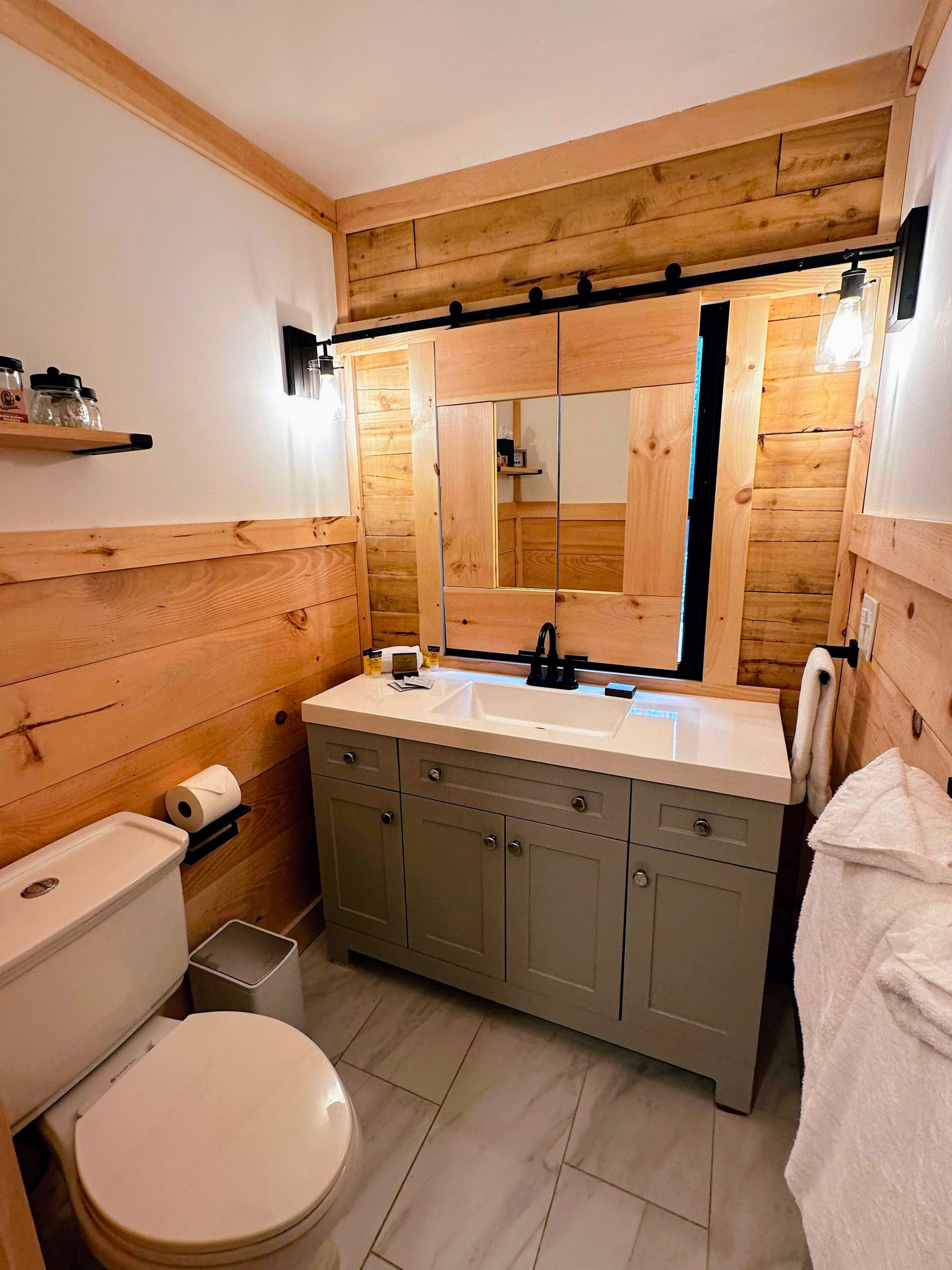 Serenity Log Retreat - Image 19