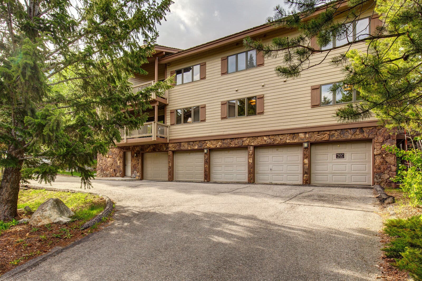 Teewinot Home - Image 52