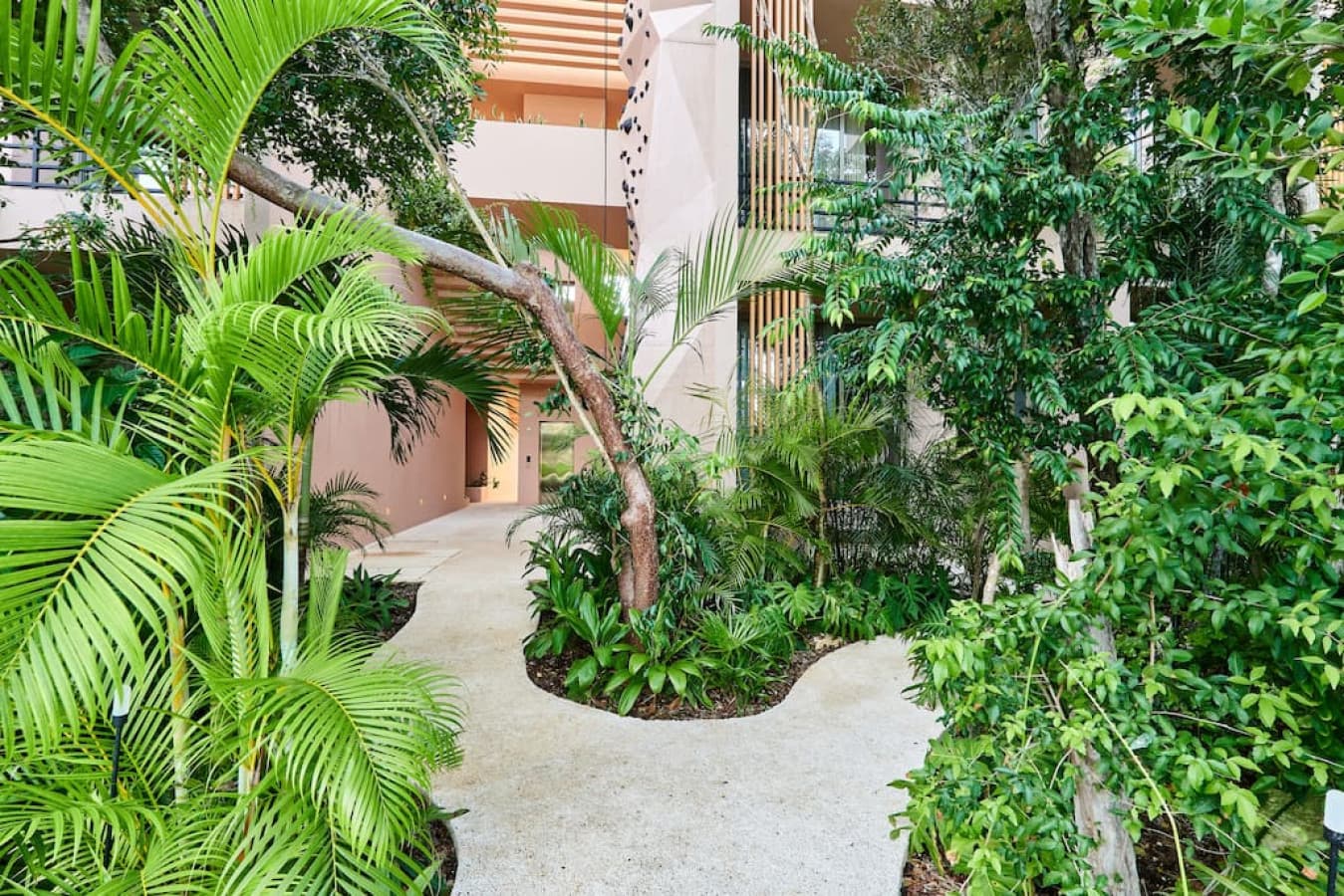 Aflora Residence 208 - Image 8