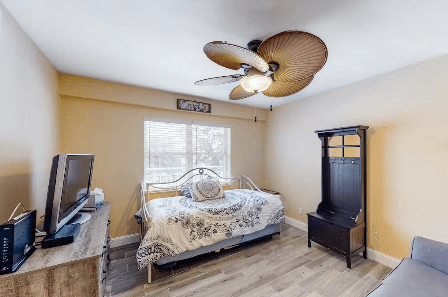 Tradewinds at Smathers Beach - Image 11