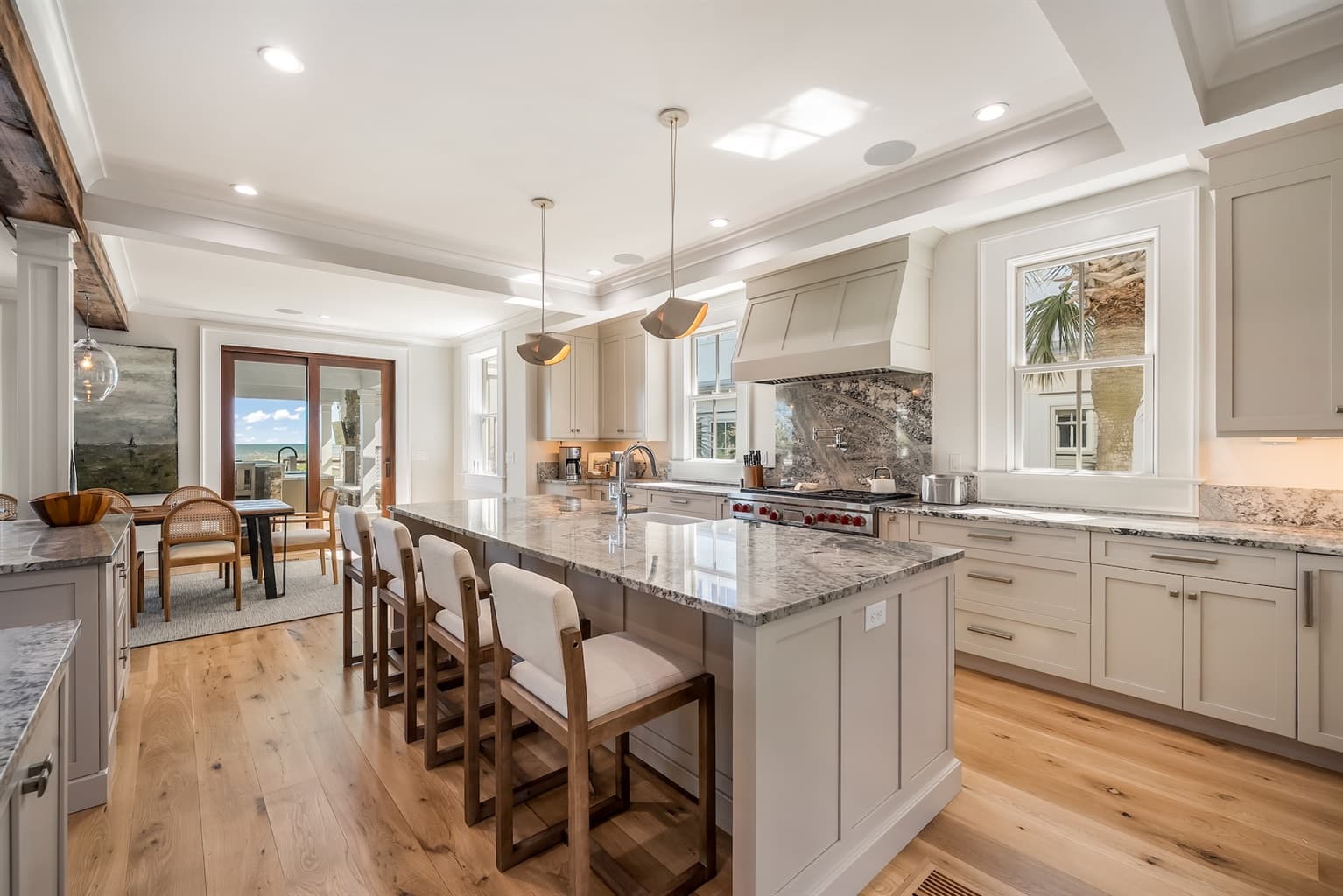 Beach Shelter - Image 5