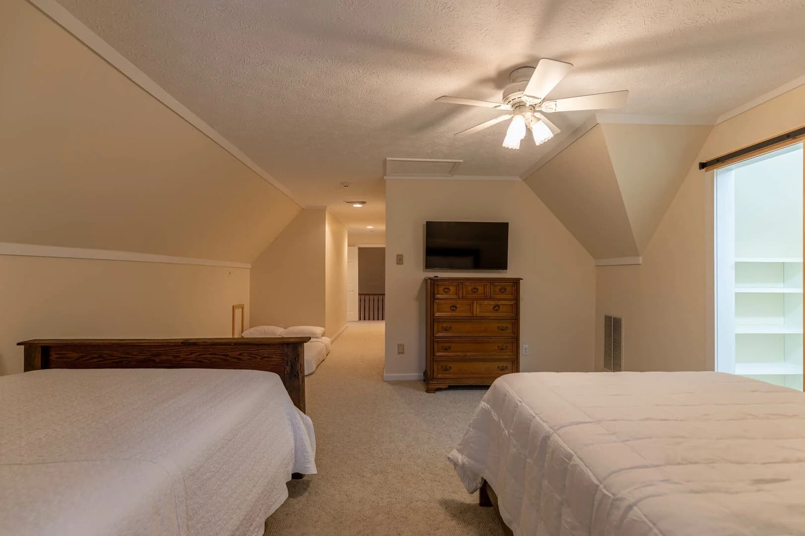 Boone Gem - Image 37