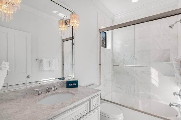 Villa Lago #1856 - Image 19