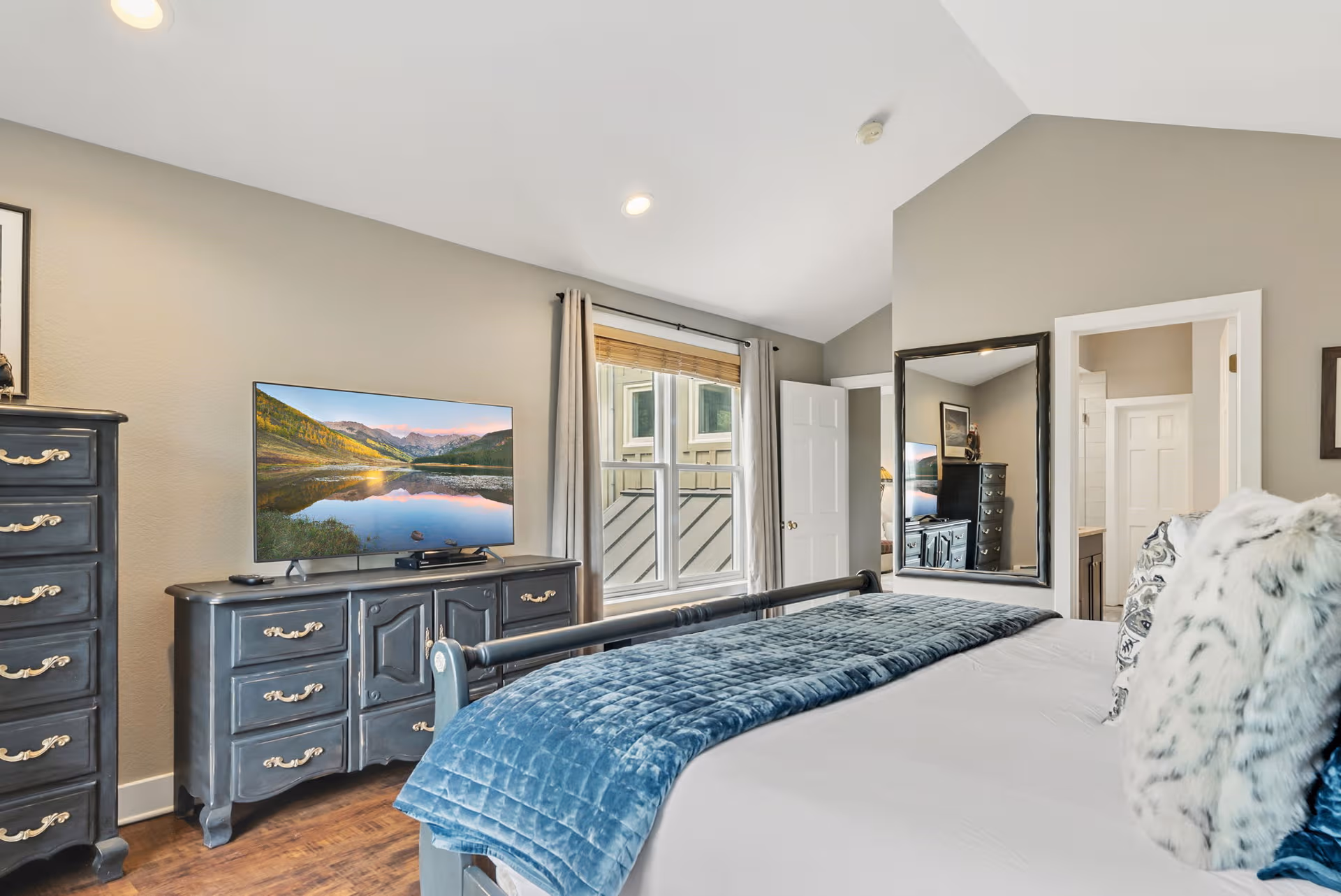 Peak 8 Lodge - Image 14