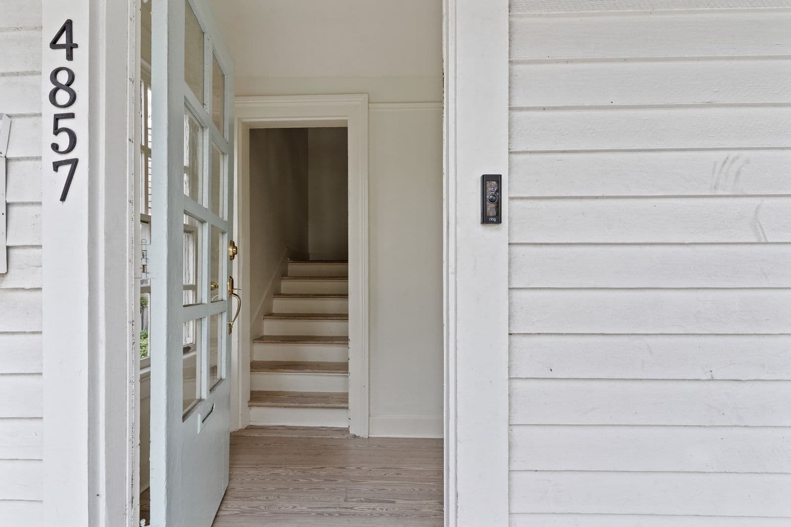 Faire Lounge on Magazine - Image 3