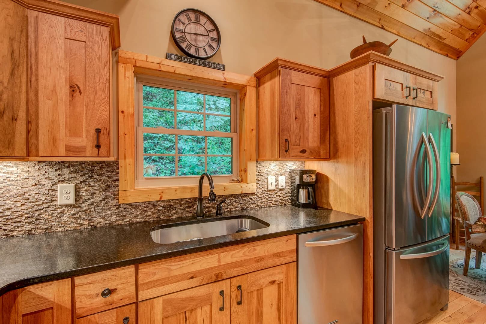 Beech Creek Cabin - Image 11