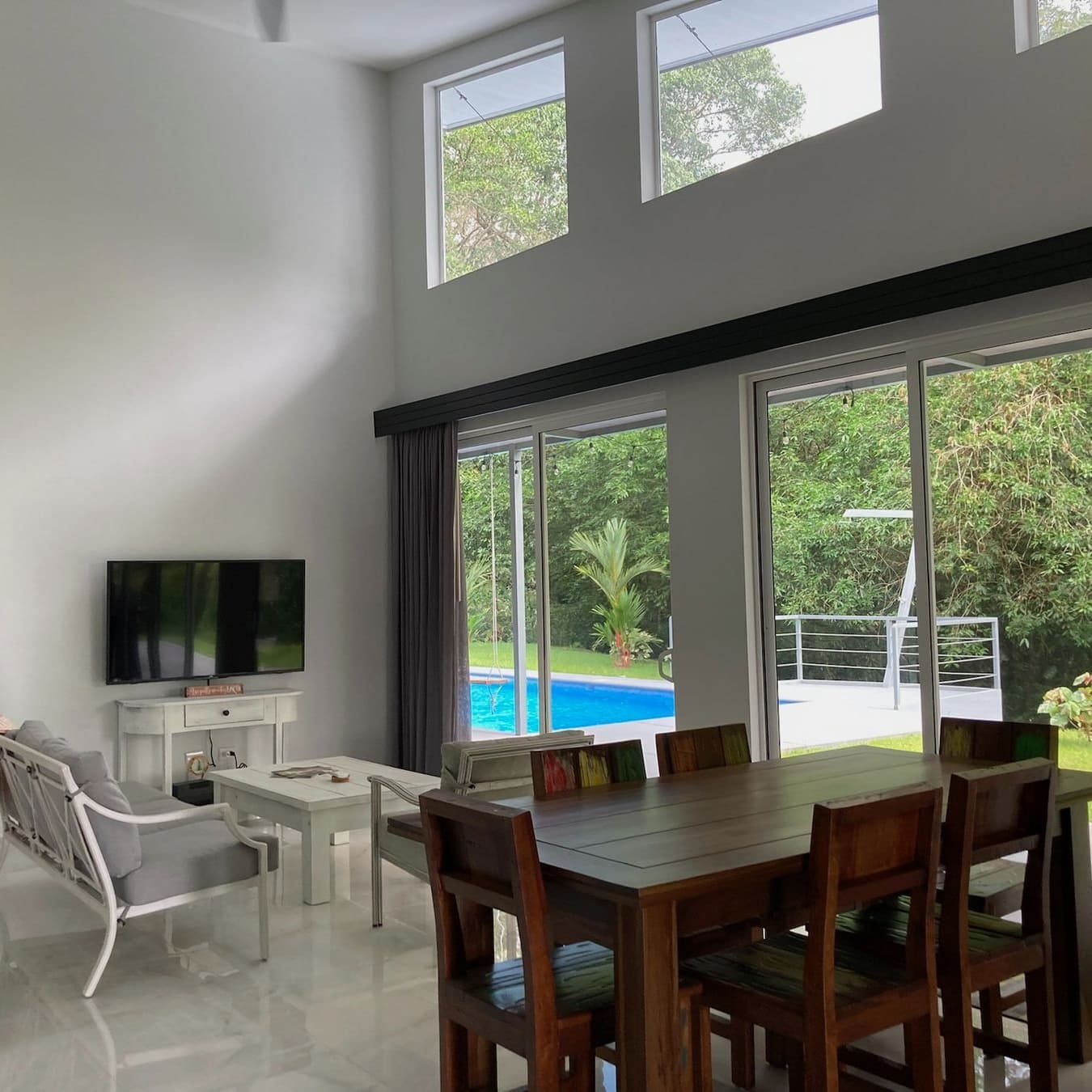 South Family Home - Image 38