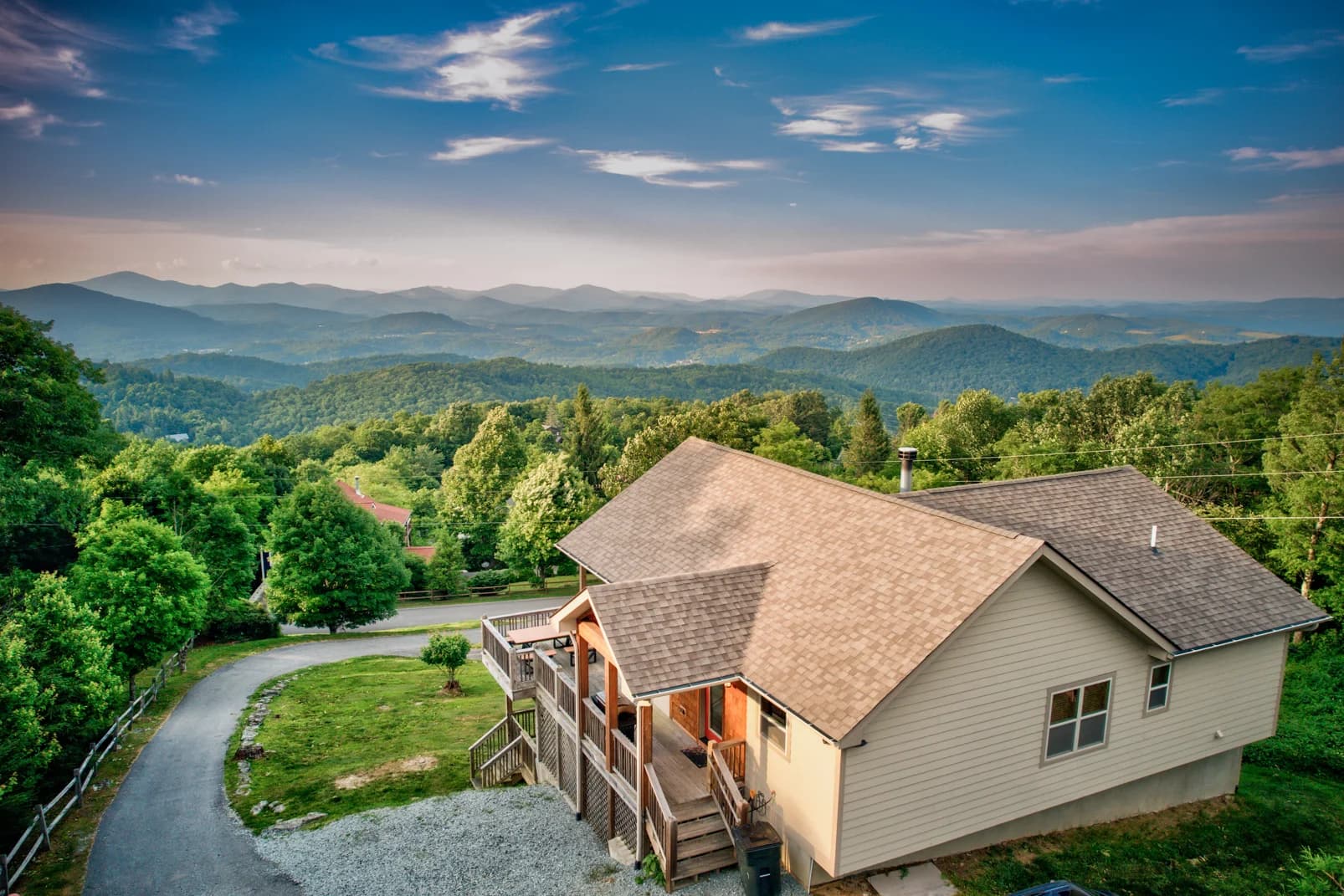 Aussies Den - Image 4